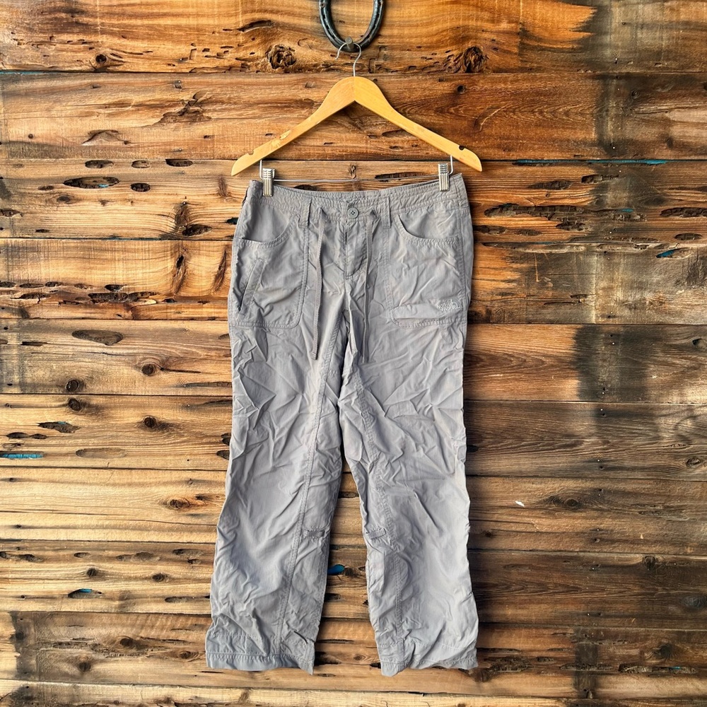 THE NORTH FACE | Women’s Nylon Casual Lightweight Gray Cargo Pants 6